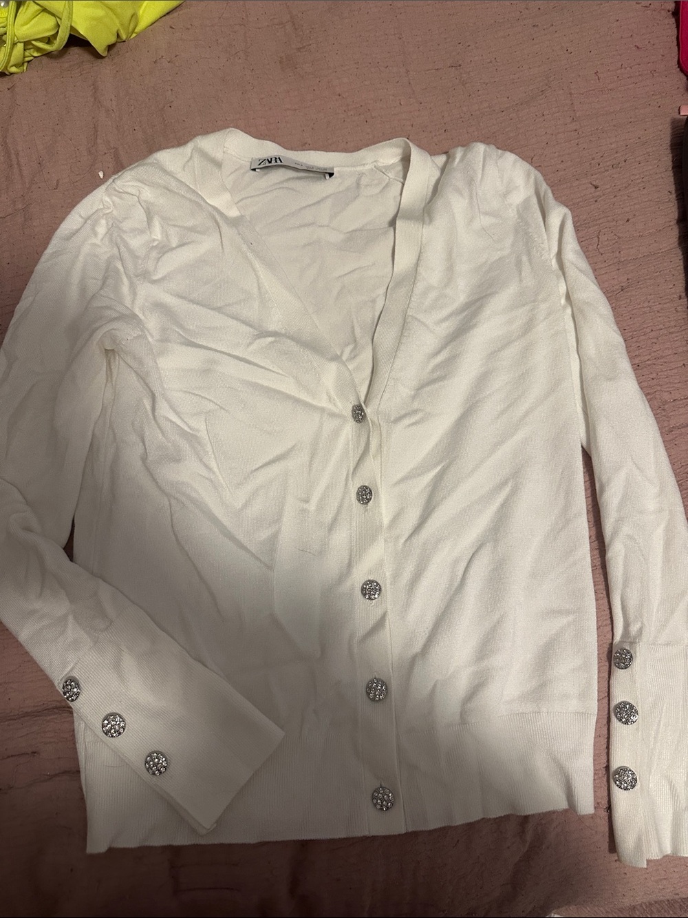 Zara White V-Neck Button Cardigan with Decorative Buttons